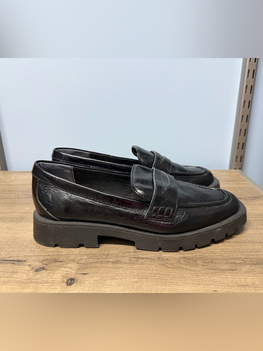 Dolce Vita Black Leather Lug-Sole Penny Loafers Women’s size 9 wide